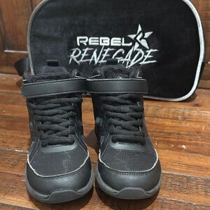 Rebel cheer shoe: Y13